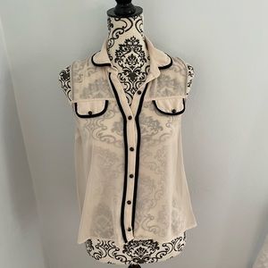 Chloe K Dressy Cream Sheer Tank with Black Piping Size Small